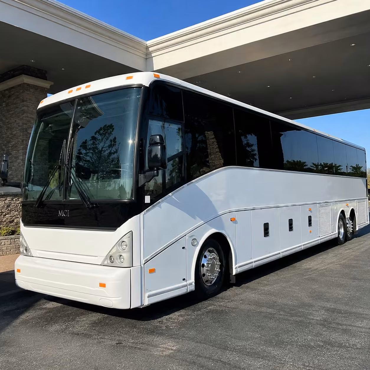 group shuttle service to newport news williamsburg international airport phf