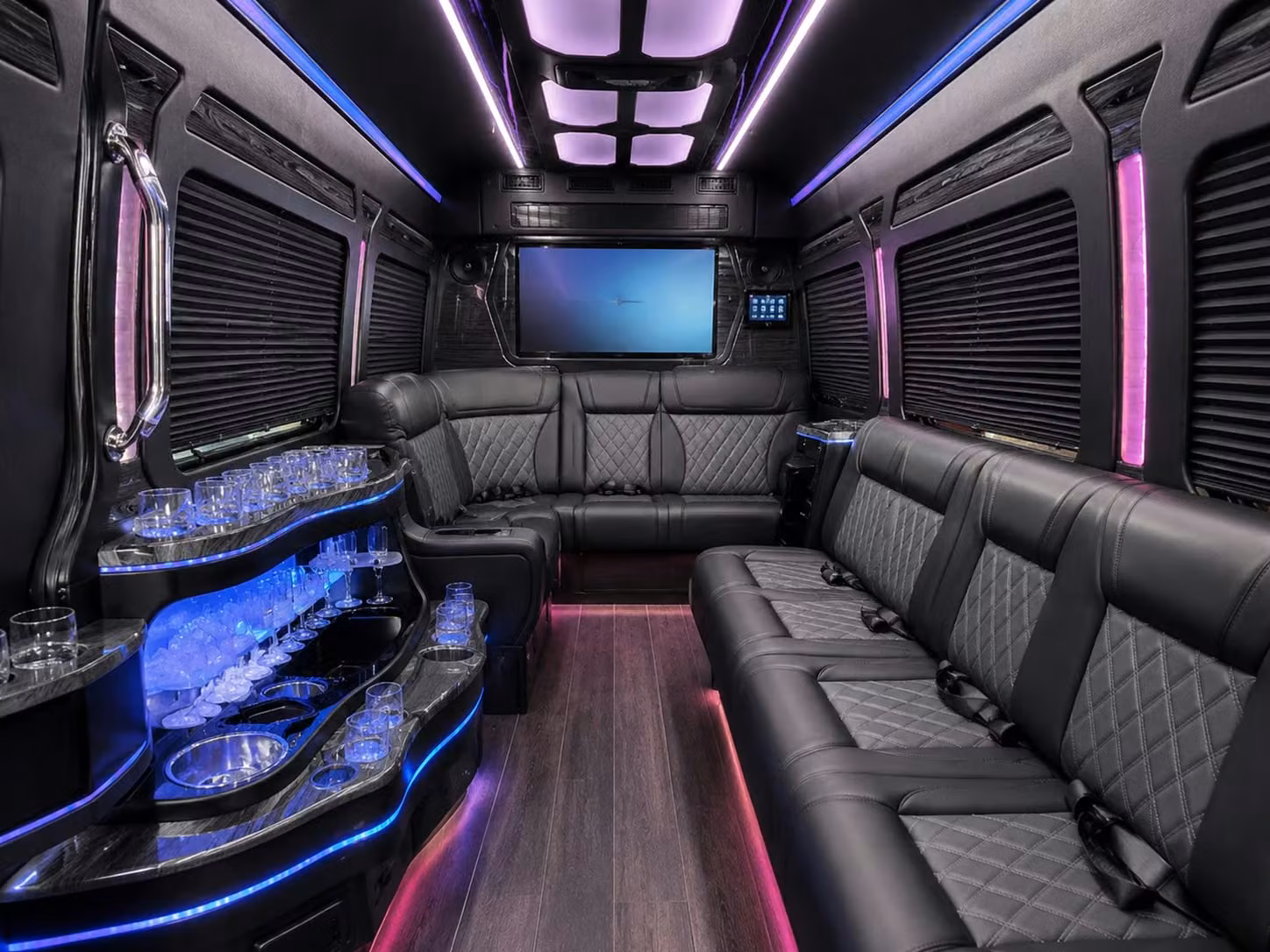 hamptoncharterbus com makes finding field trip transportation to the hampton roads area simple